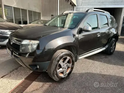 Usata Dacia Duster Lauréate 105 CV (77 kW) 2012 Nero SUV