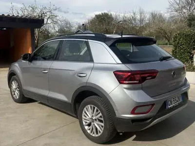 Usata VW T-Roc Life 150 CV (110 kW) 2023 SUV
