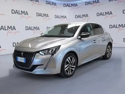 Usata Peugeot 208 Allure 101 CV (74 kW) 2022 Argento Utilitaria