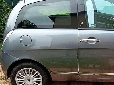 Usata Lancia Ypsilon 60 CV (44 kW) 2007 Grigio Utilitaria