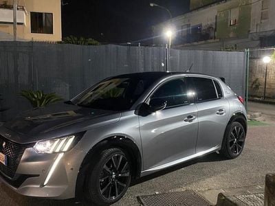 Usata Peugeot 208 GT 101 CV (74 kW) 2021 Grigio Utilitaria