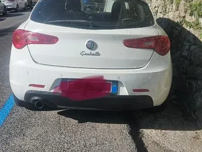 Usata Alfa Romeo Giulietta 109 CV (80 kW) 2010 Bianco Utilitaria