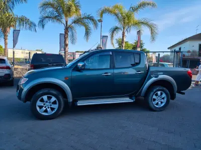 Usata Mitsubishi L200