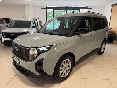 Usata Ford Tourneo Courier Titanium 125 CV (91 kW) 2025 Cactus grey Monovolume