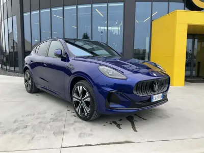Usata Maserati Grecale Folgore 136 kW (185 CV) 2024 Blu/azzurro SUV
