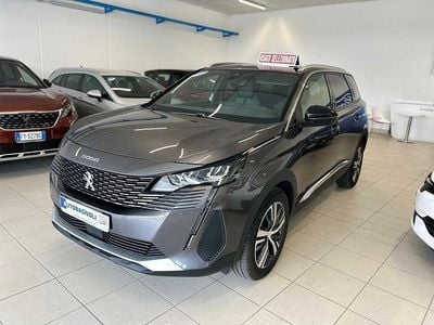 Grigio Usata 2023 Peugeot 5008 Allure SUV | 24.300 € (Buon prezzo)
