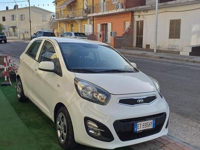 Usata Kia Picanto 69 CV (50 kW) 2014 Bianco Utilitaria