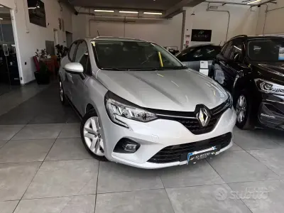 Usata Renault Clio V Business 91 CV (66 kW) 2022 Grigio Berlina