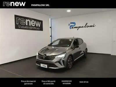 Usata Renault Clio Techno 91 CV (66 kW) 2025 Grigio scuro Utilitaria