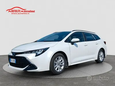 Usata Toyota Corolla Active 98 CV (72 kW) 2023 Bianco Station wagon