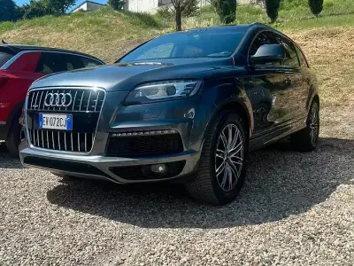Usata Audi Q7 S-Line 245 CV (180 kW) 2014 Grigio SUV
