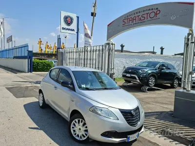 Usata Lancia Ypsilon S 95 CV (69 kW) 2015 Nero Utilitaria