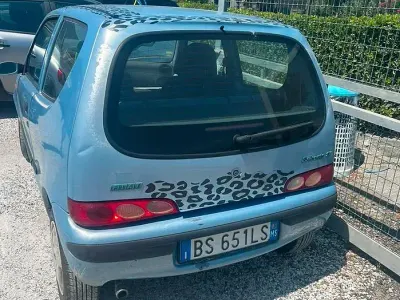 Usata Fiat 600 54 CV (39 kW) 2001 Bluazzurro Berlina