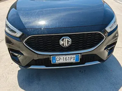 Usata MG ZS 106 CV (77 kW) 2023 SUV