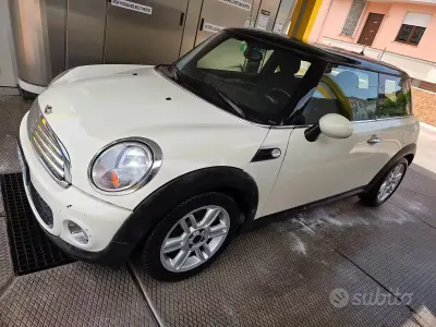 Usata Mini Cooper 112 CV (82 kW) 2011 Beige Utilitaria