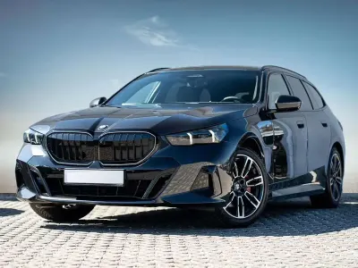 Usata BMW 520 M Sport 197 CV (144 kW) 2025 Sophisto gray Station wagon