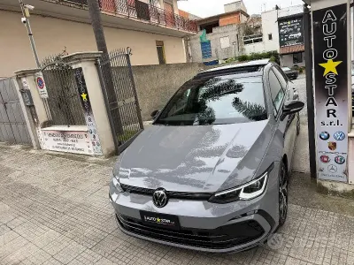 Usata VW Golf VIII R-line 150 CV (110 kW) 2021 Grigio Berlina