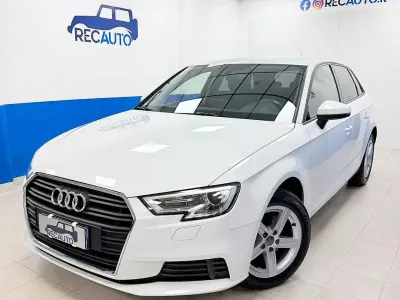 Usata Audi A3 Business 116 CV (85 kW) 2019 Bianco Berlina