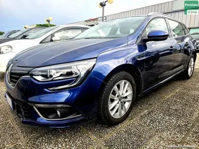 Usata Renault Mégane GrandTour Business 95 CV (69 kW) 2019 Blu Station wagon