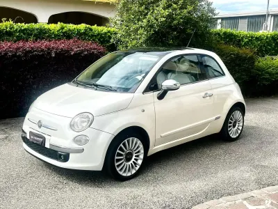 Usata Fiat 500 Lounge 75 CV (55 kW) 2008 Bianco Utilitaria