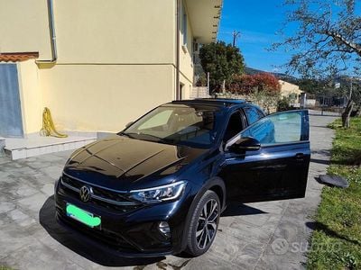 Begagnad VW Taigo R-line 115 HK (84 kW) 2022 Svart SUV