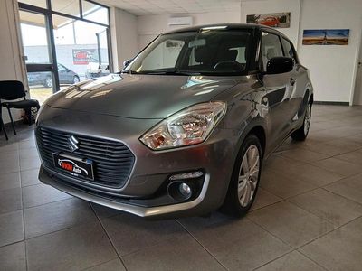 Usata Suzuki Swift 89 CV (65 kW) 2020 Grigio Berlina