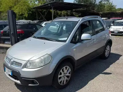 Usata Fiat Sedici 120 CV (88 kW) 2011 Grigio SUV