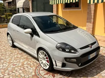 Usata Abarth Punto 165 CV (121 kW) 2010 Grigio Utilitaria