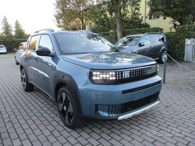 Nuova Fiat Grande Panda La Prima 110 CV (80 kW) 2025 Blu Utilitaria