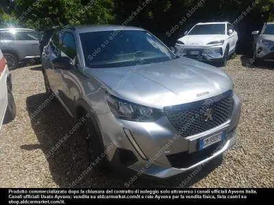 Usata Peugeot 2008 Allure 131 CV (96 kW) 2022 Argento SUV