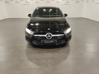 Usado Mercedes A180 Business 116 HP (85 kW) 2016 Cinzento Sedan