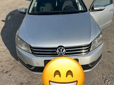 Usata VW Passat 105 CV (77 kW) 2011 Grigio Station wagon