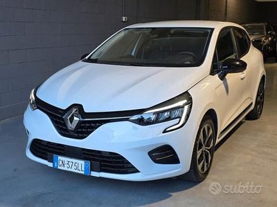 Brugt Renault Clio V Evolution 100 HK (73 kW) 2023 Hvid Sedan