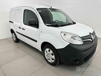 Usata Renault Kangoo 90 CV (66 kW) 2019 Bianco metallizzato Monovolume