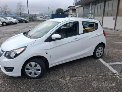 Usata Opel Karl Rocks 73 CV (53 kW) 2019 Bianco Utilitaria