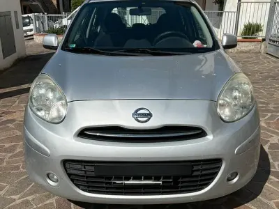 Usata Nissan Micra 80 CV (58 kW) 2011 Grigio Utilitaria
