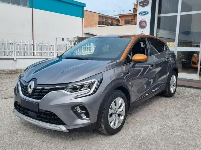 Usata Renault Captur RS Line 91 CV (66 kW) 2021 Grigio SUV
