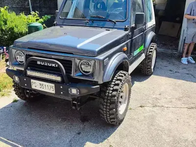 Usata Suzuki Samurai 64 CV (47 kW) 1988 Grigio SUV