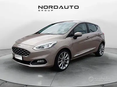 Usata Ford Fiesta Vignale 86 CV (63 kW) 2018 Beige Utilitaria