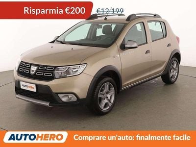 Usata Dacia Sandero Comfort 90 CV (66 kW) 2020 Oro Berlina
