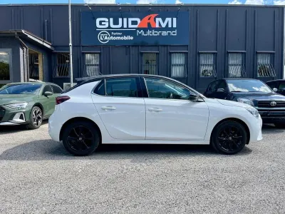Używany Opel Corsa S 75 KM (55 kW) 2021 Biały Hatchback