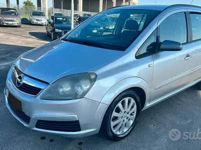 Usata Opel Zafira Enjoy 120 CV (88 kW) 2008 Grigio Monovolume