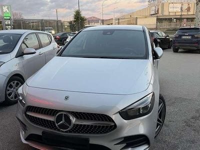 Käytetty Mercedes B180 Premium 116 HP (85 kW) 2021 Tila-auto