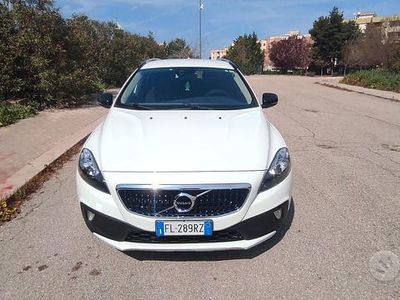 Usata Volvo V40 2017 Bianco Berlina