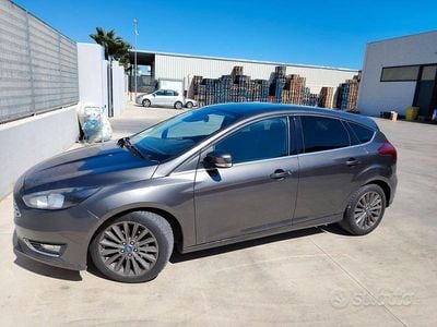 Usata Ford Focus 120 CV (88 kW) 2016 Grigio Berlina