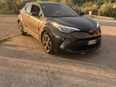 Usata Toyota C-HR