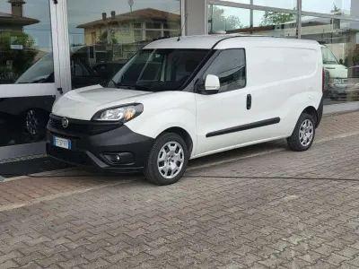 Usata Fiat Doblò 120 CV (88 kW) 2018 Bianco Monovolume
