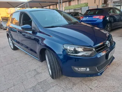 Usata VW Polo Highline 90 CV (66 kW) 2013 Blu Utilitaria