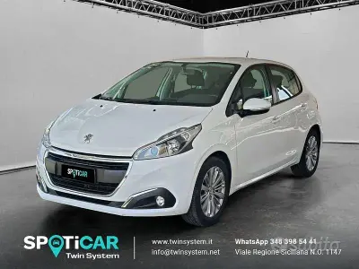 Usata Peugeot 208 Active 82 CV (60 kW) 2018 Bianco Utilitaria