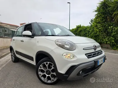 Begagnad Fiat 500L Cross 95 HK (69 kW) 2020 Vit Minibuss